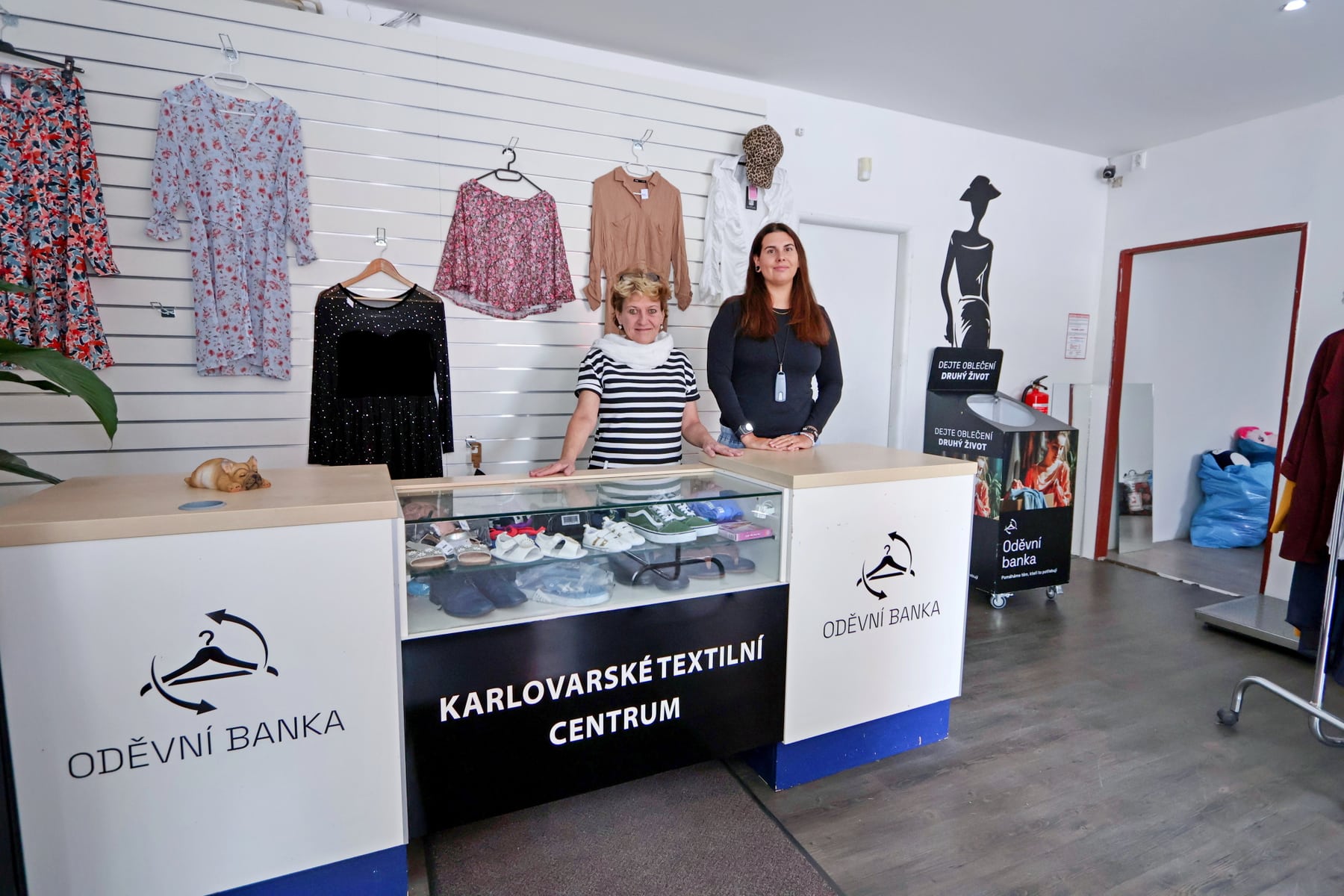 Pult Karlovarského textilního centra